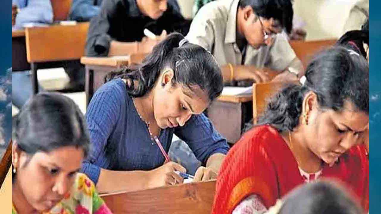 మధ్యస్తంగా ఎప్‌సెట్‌ ప్రశ్నలు