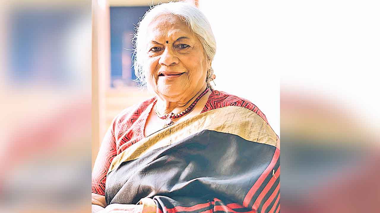 కథక్‌ నృత్యకారిణి కుముదిని కన్నుమూత