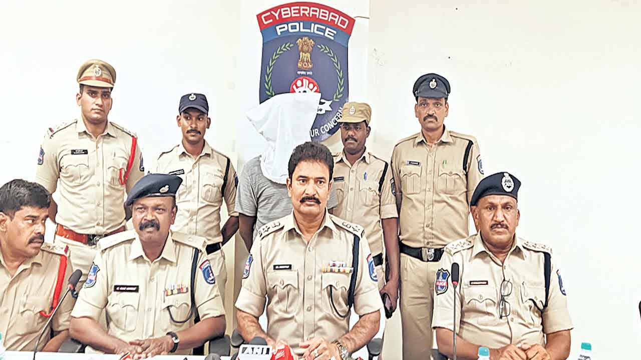 చంపుతాడనే భయంతోనే హత్య