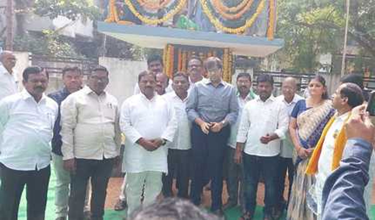 MIZAMABAD | సర్వాయి పాపన్నగౌడ్ పోరాట స్ఫూర్తితో ముందుకెళ్లాలి