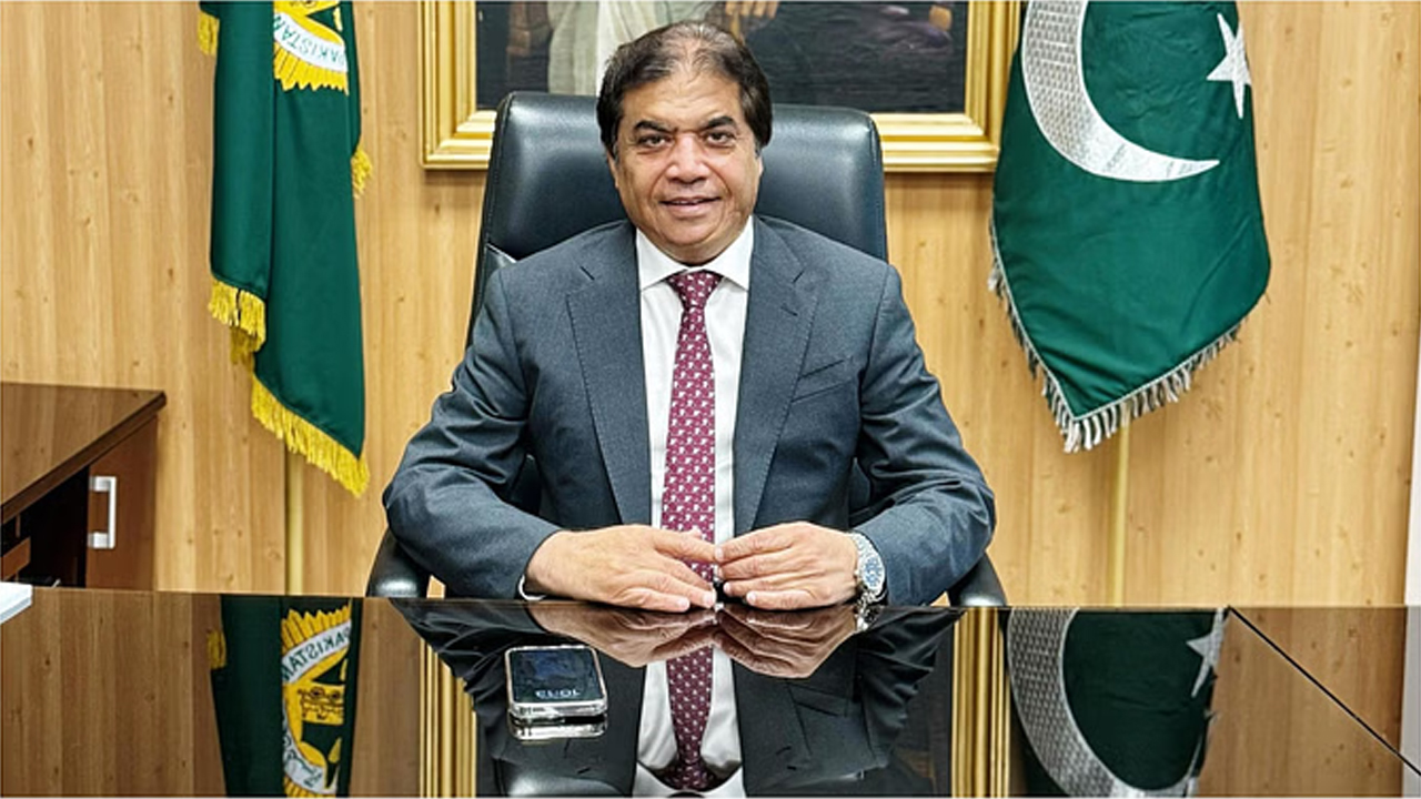 Pahalgam Attack | మా 130 అణ్వాయుధాలు భారత్‌ కోసమే..! పాక్‌ మంత్రి అబ్బాసి ప్రేలాపనలు..!