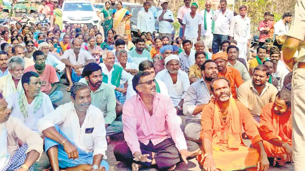 సాగునీటి కోసం రైతన్న రణం