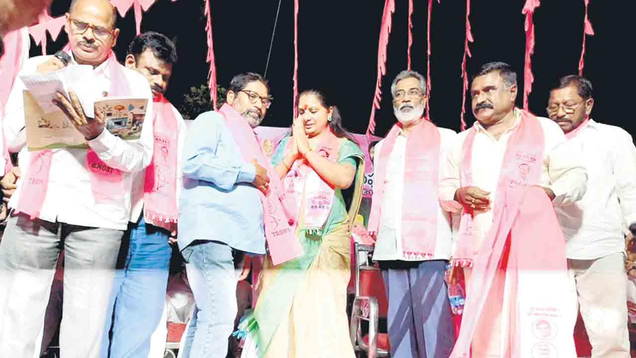 సొంతగూటికి యూనియన్ల నాయకులు