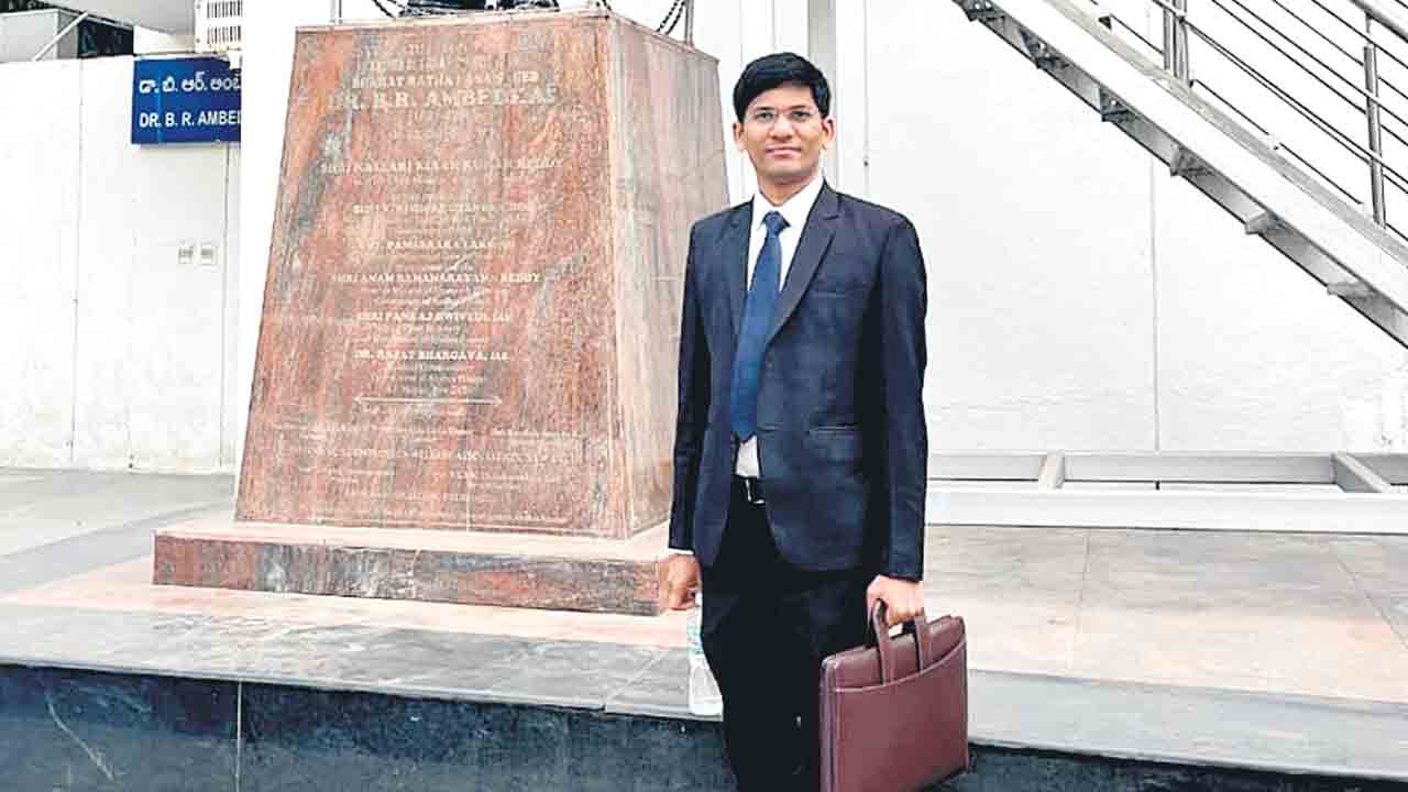 సివిల్స్‌లో బోదంపల్లి వాసికి 949వ ర్యాంకు