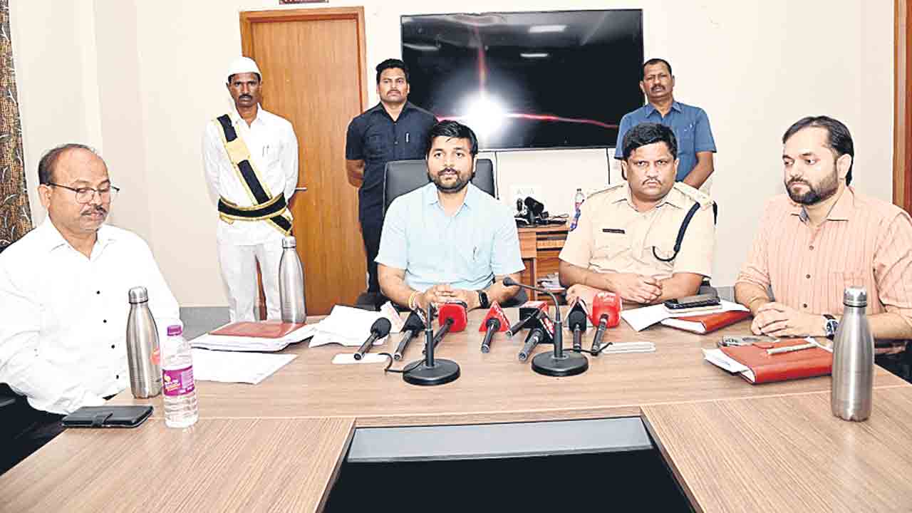 నకిలీ విత్తనాలు అమ్మితే పీడీయాక్టు