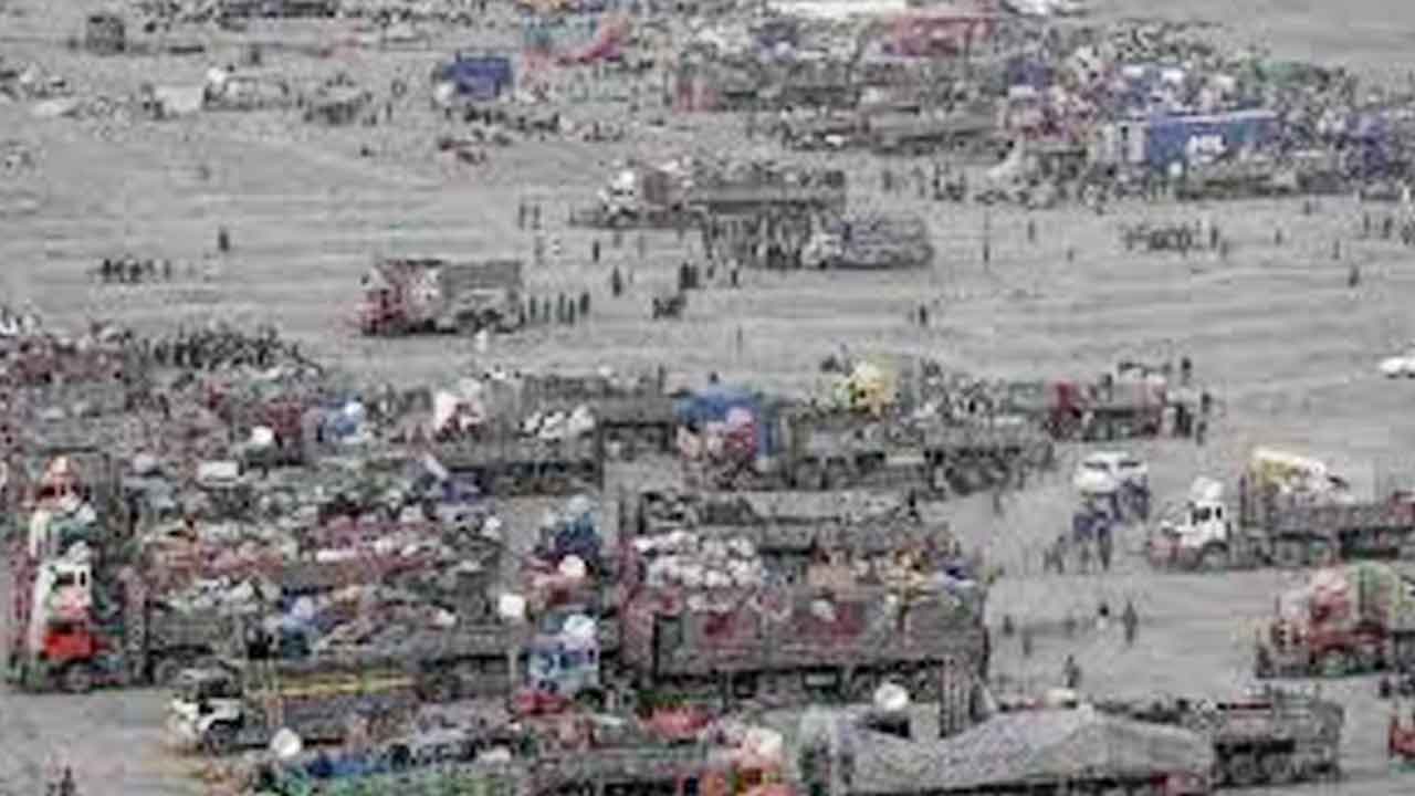 పాక్ను వీడిన 8.61 లక్షల మంది అఫ్గాన్ శరణార్థులు