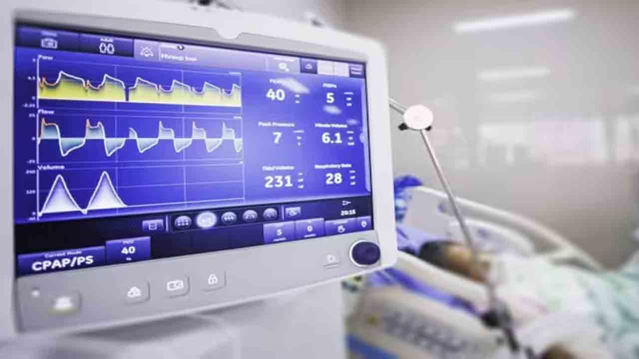 Air hostess | షాకింగ్‌ ఘటన.. వెంటిలేటర్‌పై చికిత్స పొందుతున్న మహిళకు లైంగిక వేధింపులు