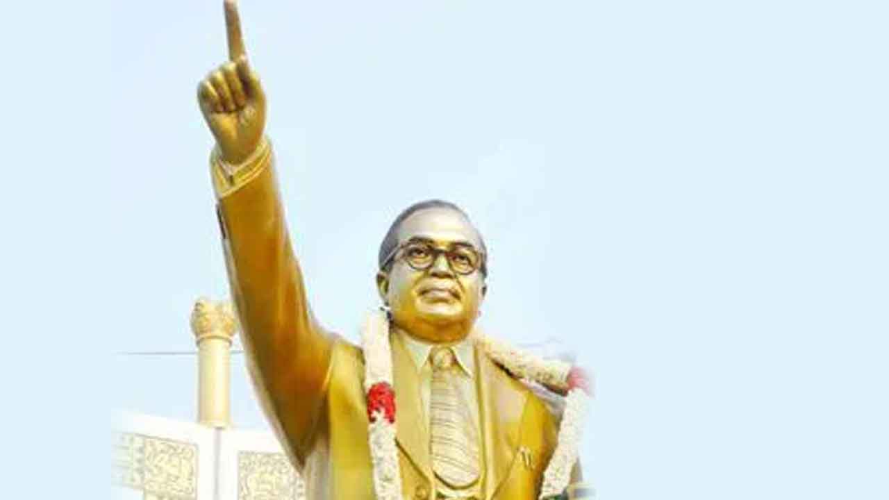 అవమానాల మధ్య అంబేద్కర్‌ జయంతి వేడుకలు