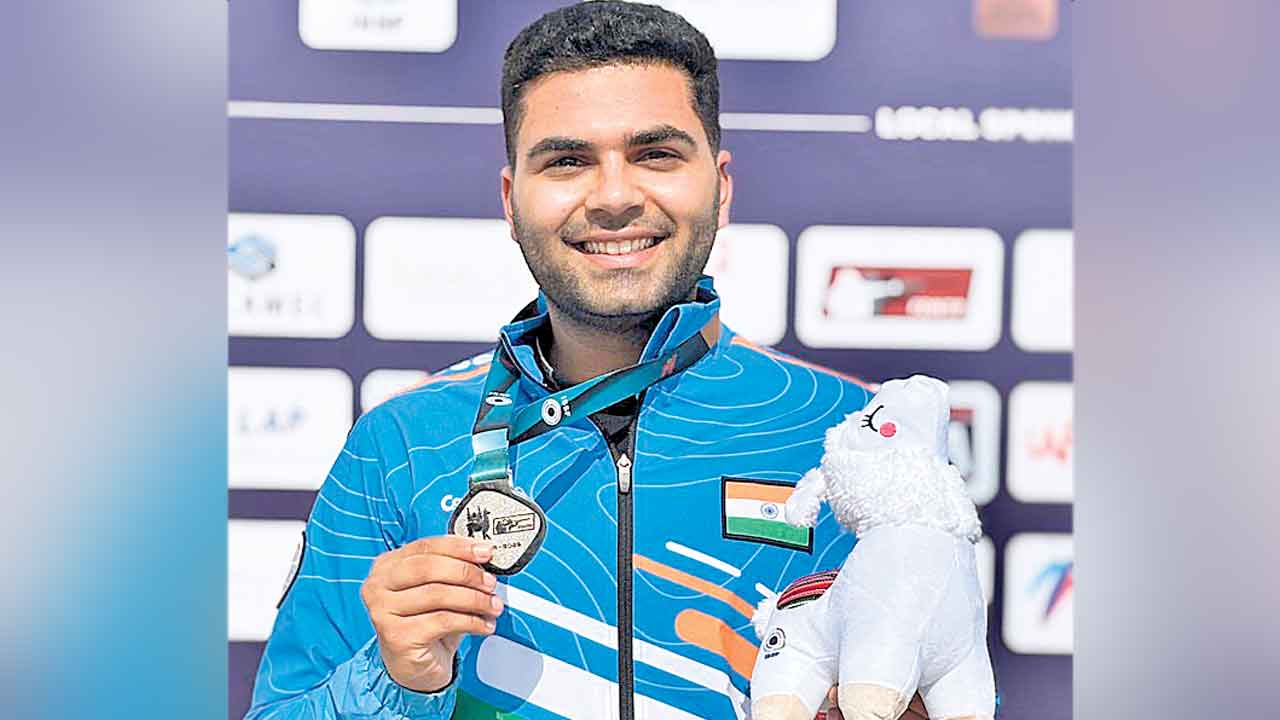 అర్జున్‌కు రజతం