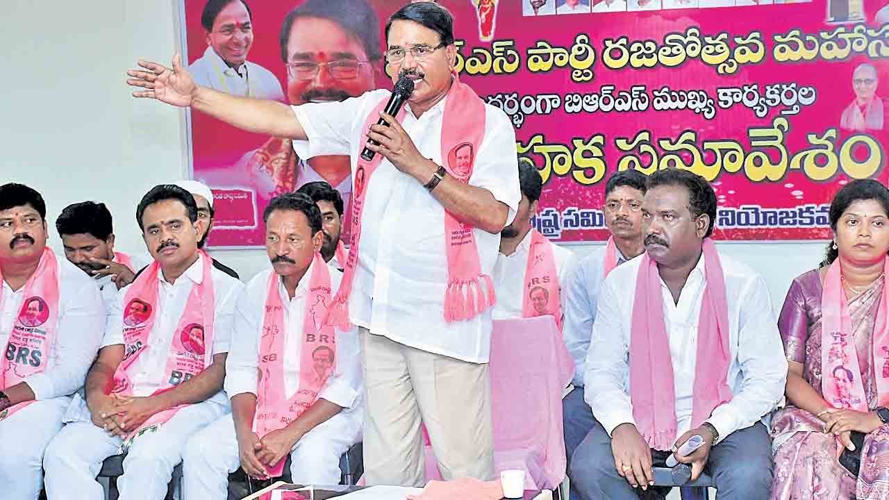 కేసీఆర్‌ మాటలు వింటే కాంగ్రెస్‌కు హడలే