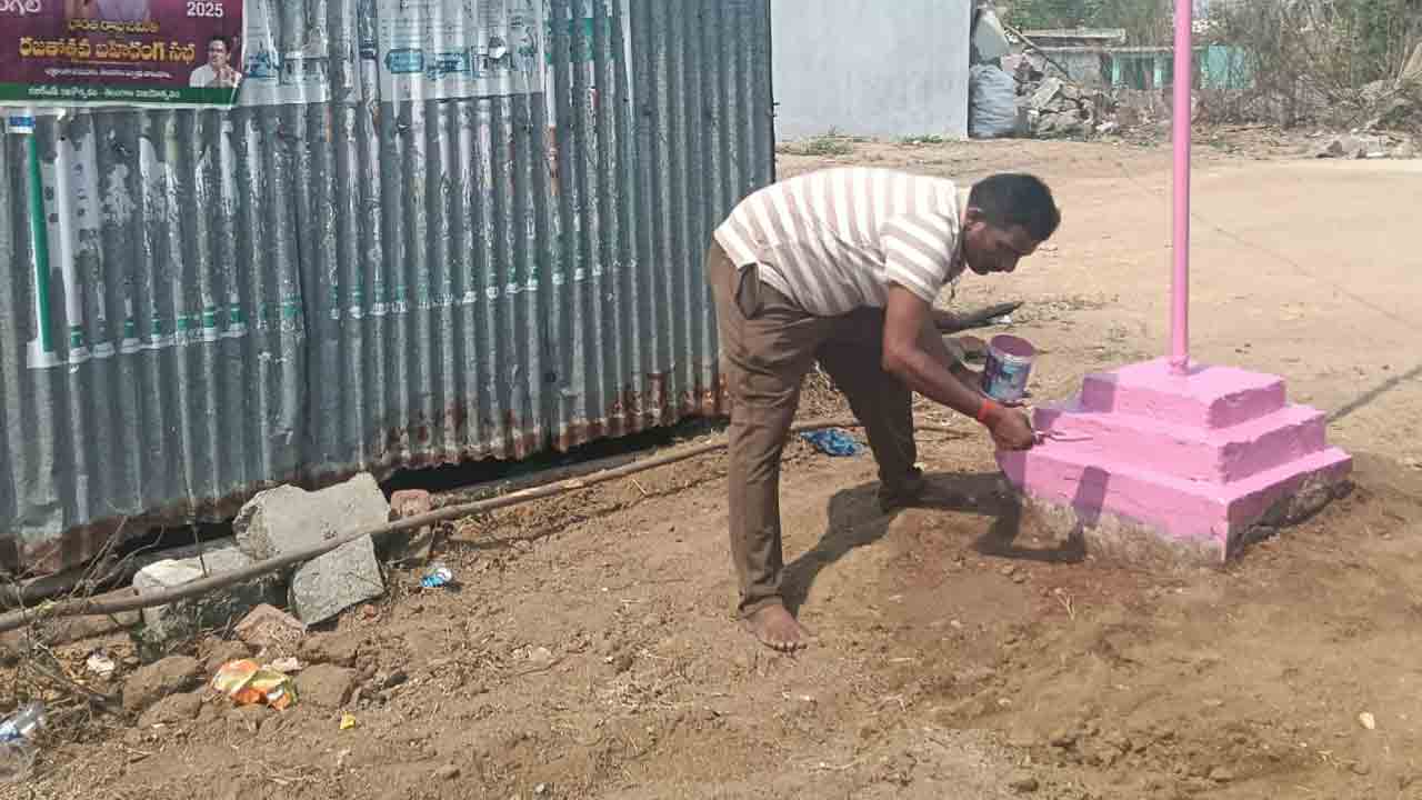 BRS Flag | బీఆర్‌ఎస్‌ జెండా పండుగకు భూత్పూర్‌ సిద్ధం