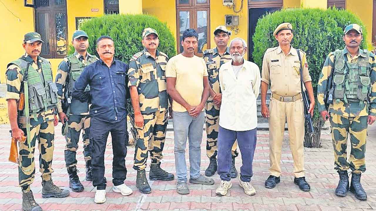 తప్పిపోయి.. పాక్‌ సరిహద్దులో తేలి