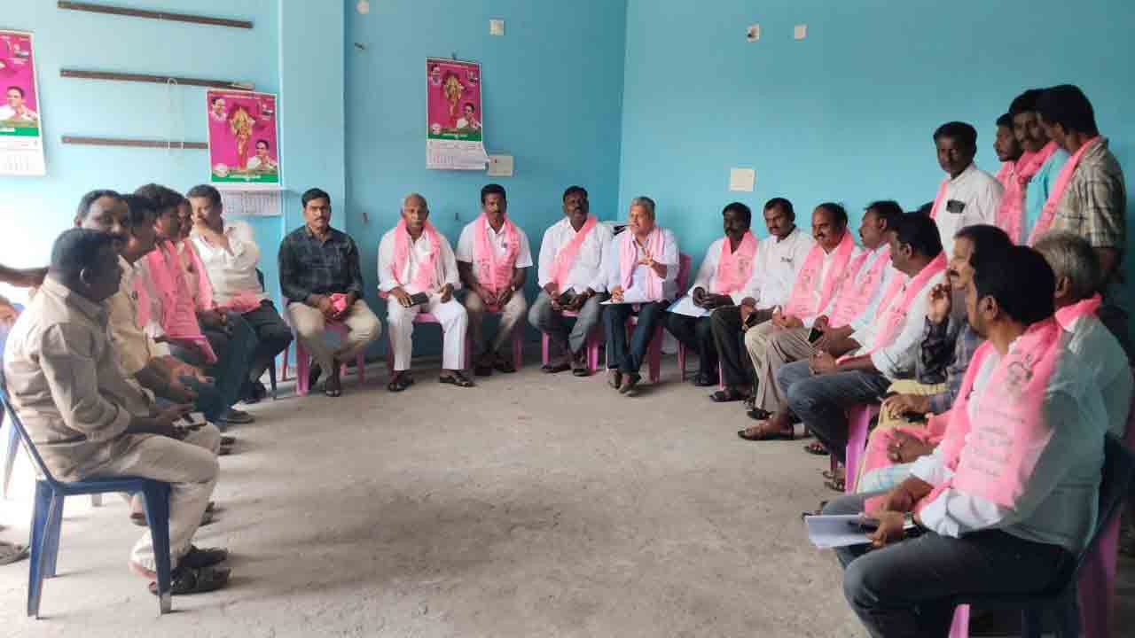 కదనరంగంలా కదిలిరావాలి