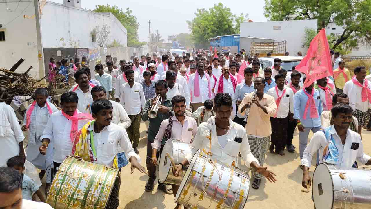 ఓరుగల్లు గులాబీమయం కావాలి