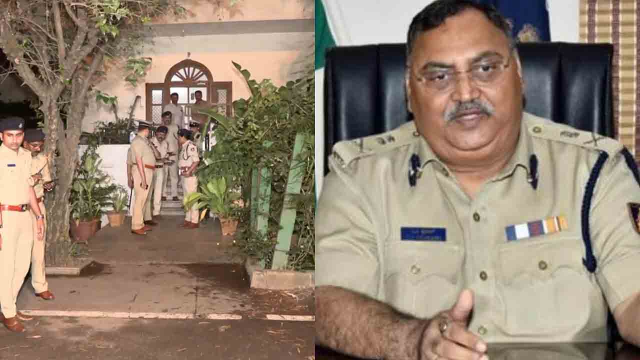 కంట్లో కారం చల్లి.. కత్తితో పొడిచి హత్య
