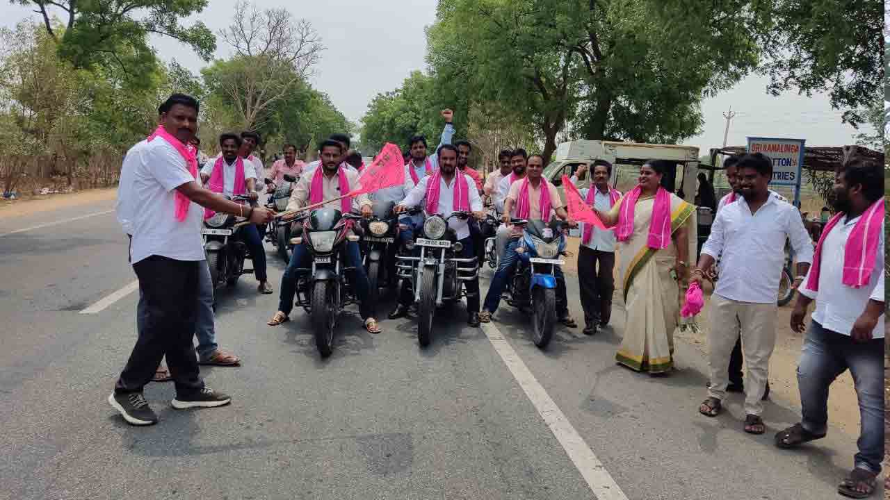 Bike Rally | ‘కాంగ్రెస్ పాలనతో మళ్లీ 50 ఏళ్ల కిందటి పరిస్థితులు.. సభతో విపక్షాల విమర్శలన్నీ పటాపంచలు’