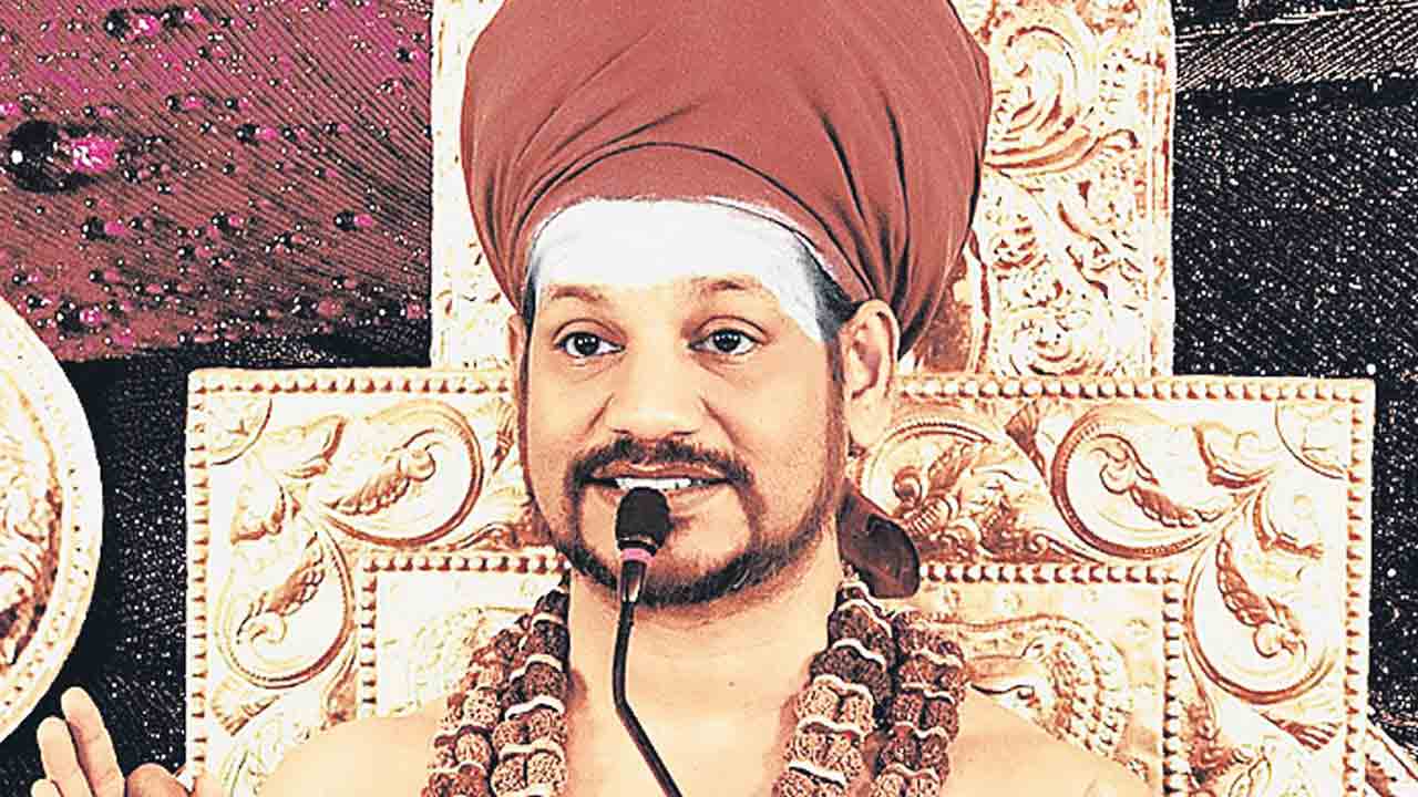 Nithyananda | బొలీవియాలో నిత్యానంద భూ కబ్జా.. 25 ఏళ్ల లీజు అని నమ్మించి వెయ్యేళ్లకు ఒప్పందం!