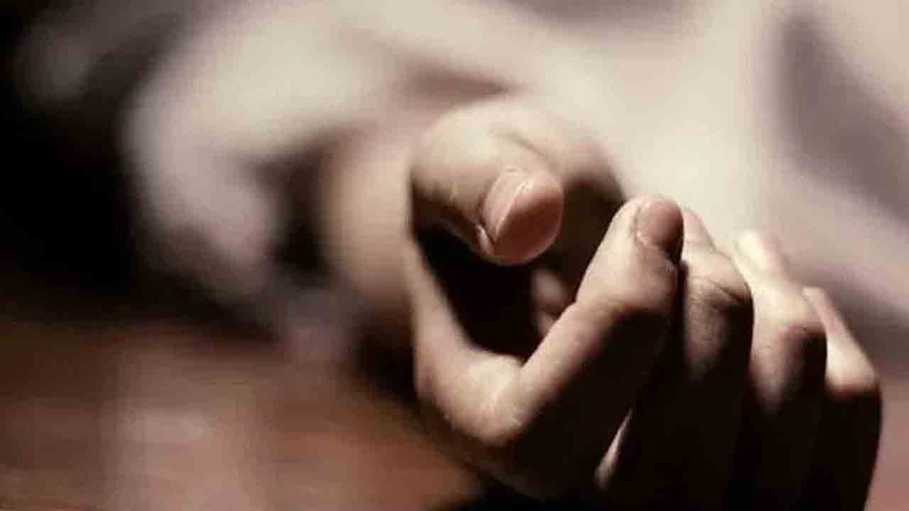 కోటాలో నీట్‌ విద్యార్థిని ఆత్మహత్య