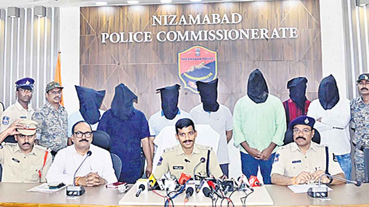 బెట్టింగ్తో యువత చిత్తు.. ఈజీమనీ కోసం అడ్డ దారులు
