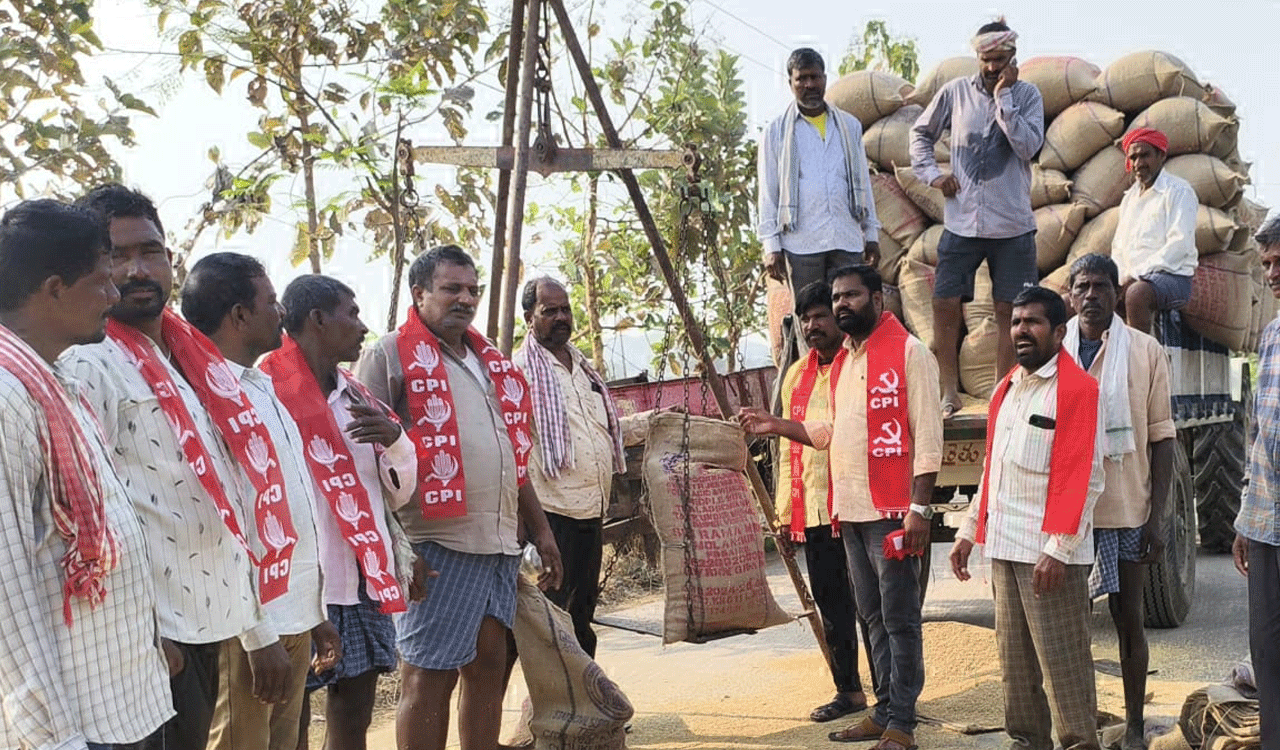 purchasing centers | ధాన్యం కొనుగోలు కేంద్రాలను ఏర్పాటు చేయాలి