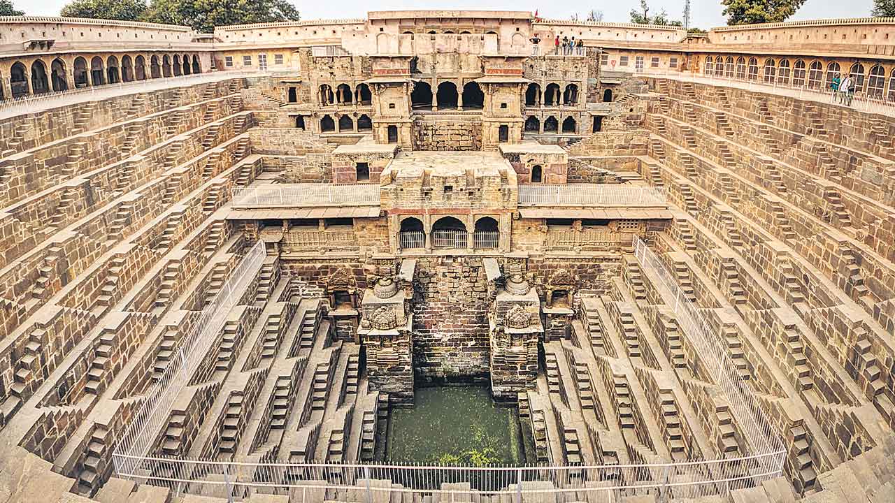 మెట్లబావుల నీటి పాఠాలు