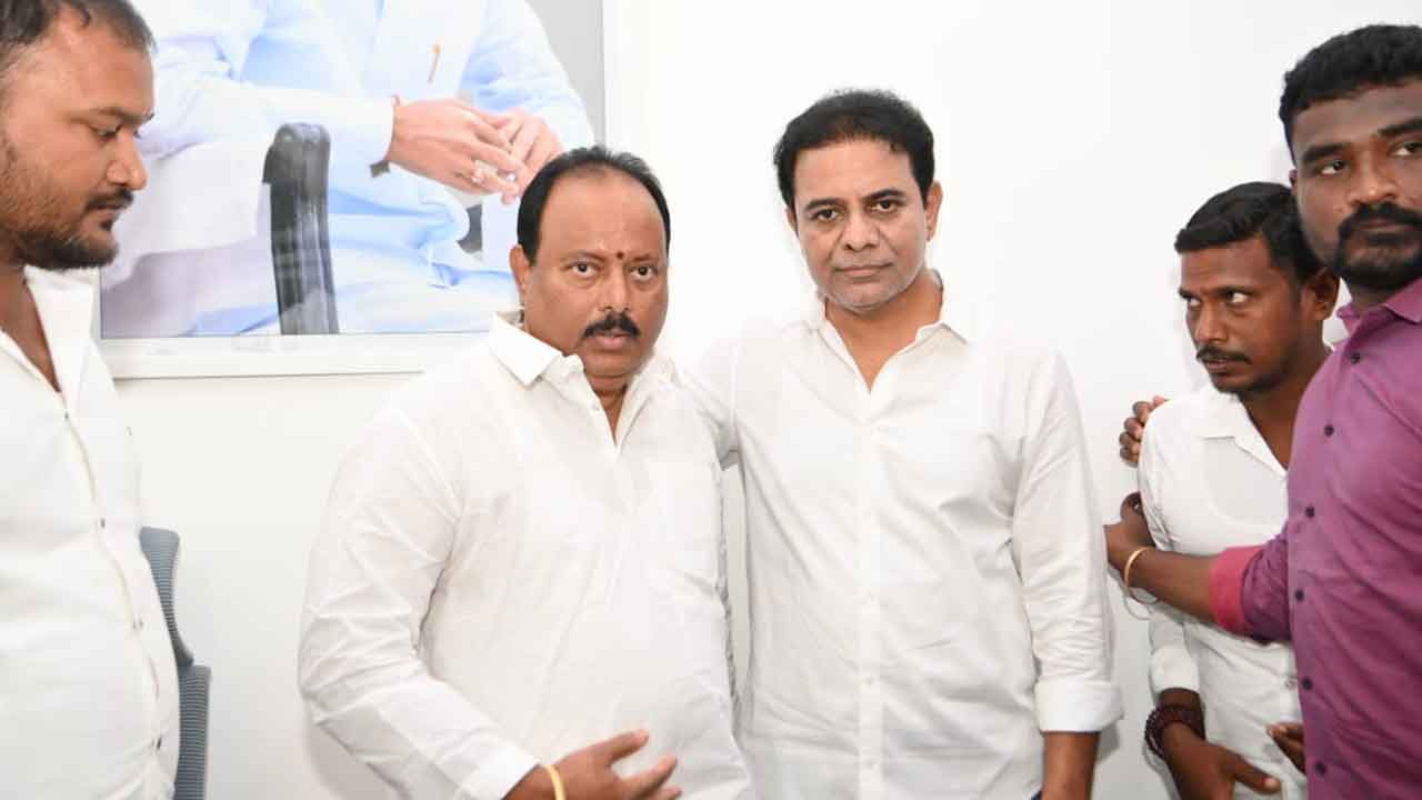 కేటీఆర్ను కలిసిన బీఆర్ఎస్ నేత చింతల