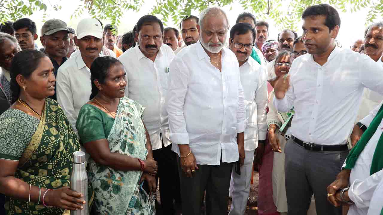 ధాన్యం కొనుగోళ్లలో ఇబ్బంది పెట్టొద్దు