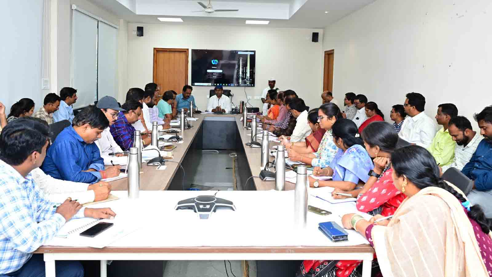 Collector Rahul Raj | భూభారతి చట్టంపై రెండు మండలాల చొప్పున అవగాహన సదస్సులు : కలెక్టర్‌ రాహుల్‌రాజ్‌