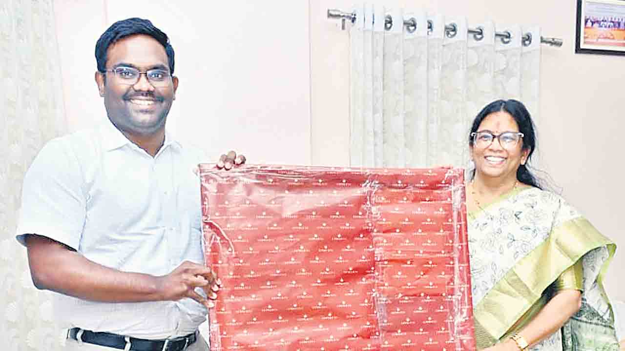 న్యాయవాదుల సహకారం వెలకట్టలేనిది