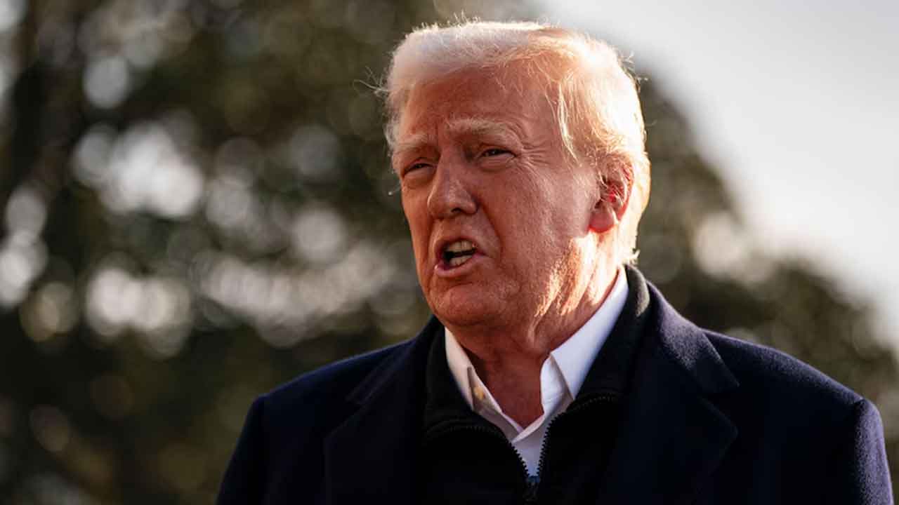 మైనారిటీ విద్యార్థులకు ట్రంప్‌ షాక్‌.. వారి డాటా కోసం ఆదేశం