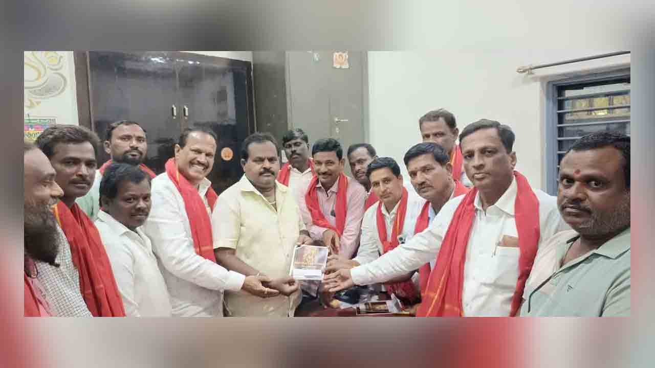 Huge Donations | పెద్దమ్మతల్లి ఆలయ నిర్మాణానికి పట్టణ ప్రముఖుల భారీ విరాళాలు