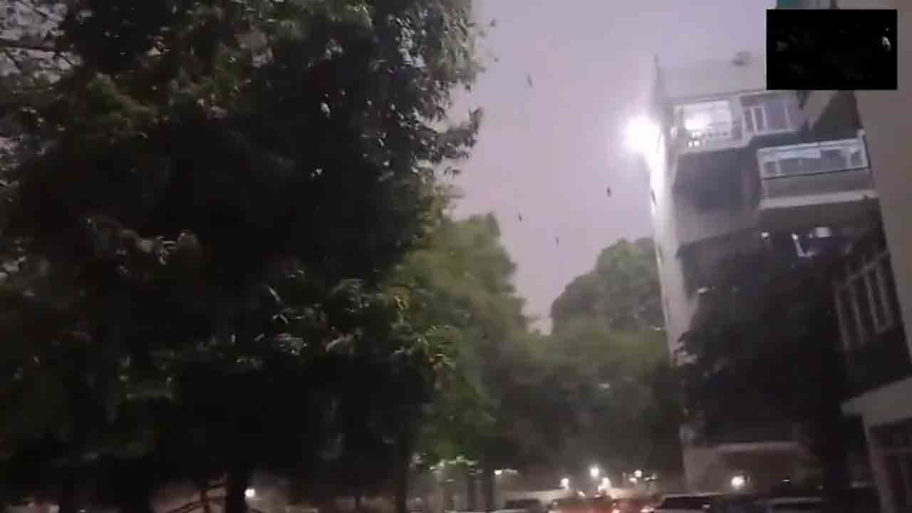 Dust storm | ఢిల్లీలో వరుసగా రెండో రోజూ దుమ్ము తుఫాన్.. Video
