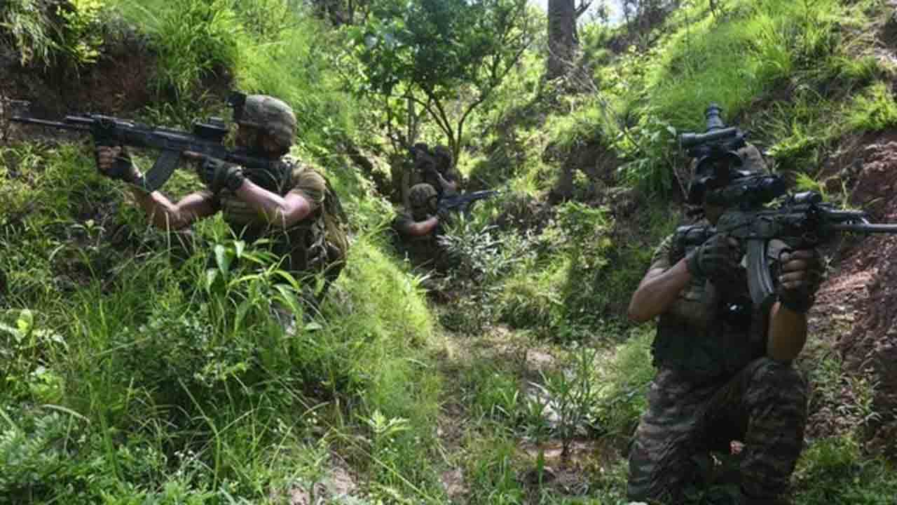 Encounter | ఛత్తీస్‌గఢ్‌లో భద్రతాబలగాలకు, మావోయిస్టులకు మధ్య ఎన్‌కౌంటర్‌