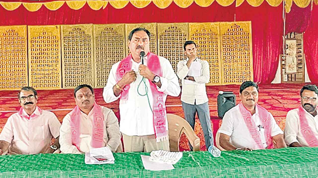 లక్షలాదిగా తరలివెళ్దాం.. సభను విజయవంతం చేద్దాం మాజీ మంత్రి ఎర్రబెల్లి