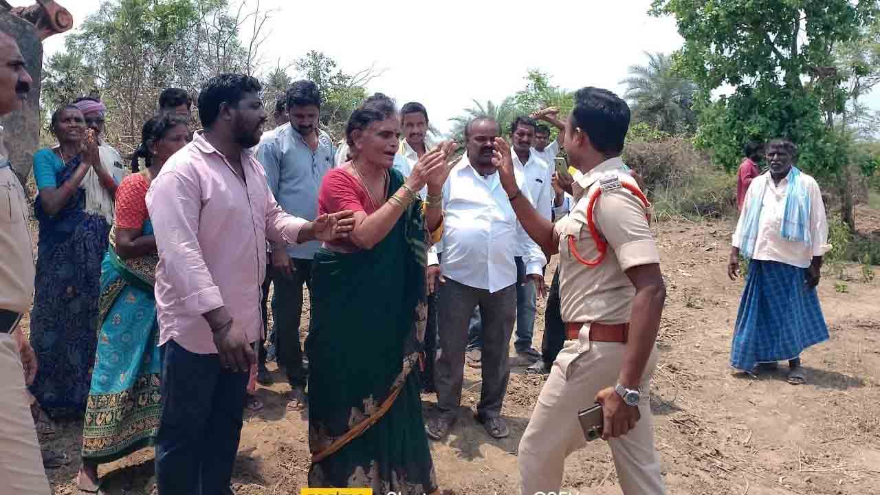 పంట భూములను లాక్కోవద్దు సారూ..