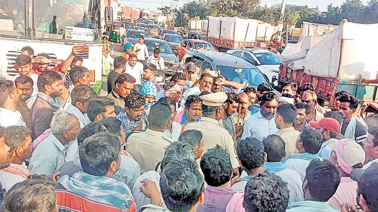 Fine Rice | సన్నాల ధర ఢమాల్‌.. సిండికేట్‌గామారి దోచుకుంటున్న మిల్లర్లు