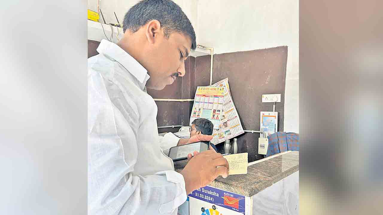 బిల్లులు రాక… అప్పులు తీరక