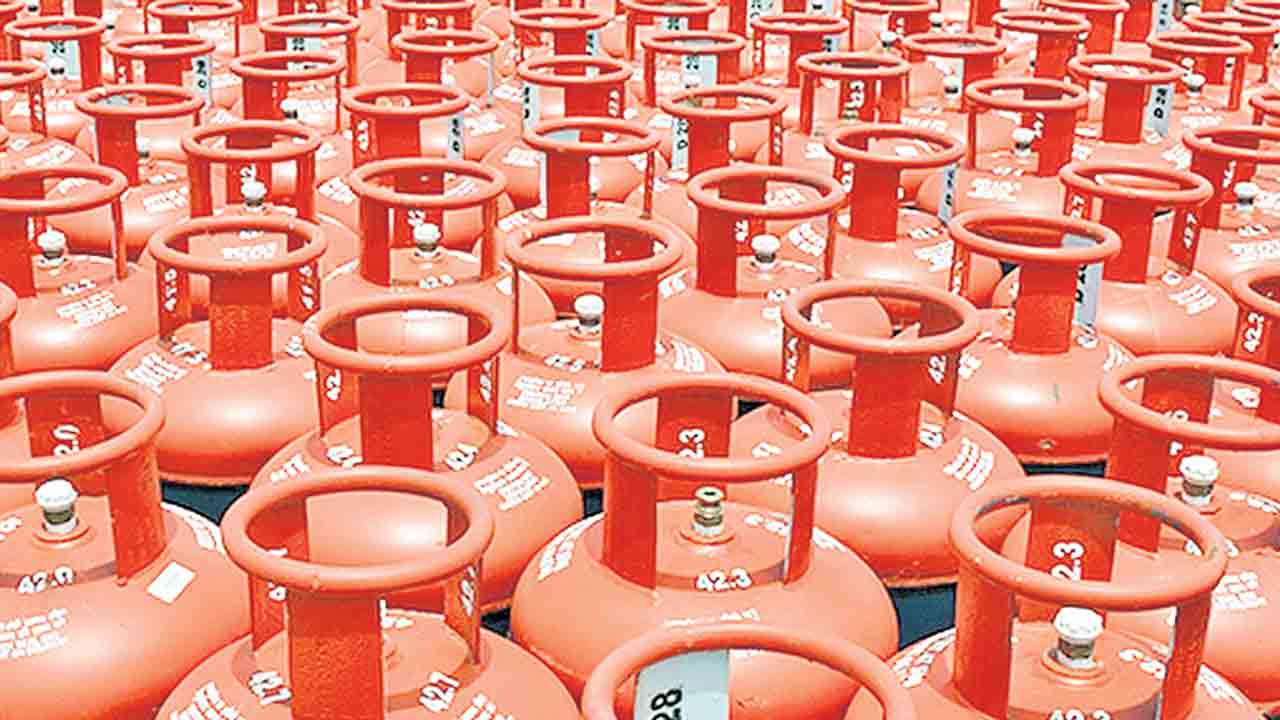 సబ్సిడీ అంతా గ్యాసే.. !