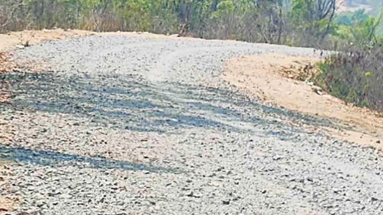 తండారోడ్డు ఇలా.. వెళ్లేదెలా