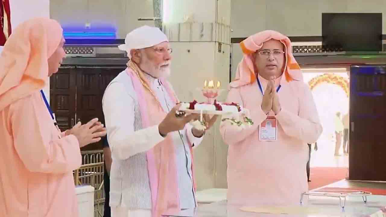 PM Modi | ఆ ఆలయంలో ప్రధాని ప్రత్యేక పూజలు.. Video