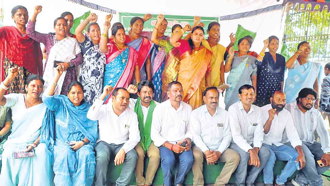 ఇసుక క్వారీలను కార్పొరేట్‌కు కట్టబెట్టే యత్నం