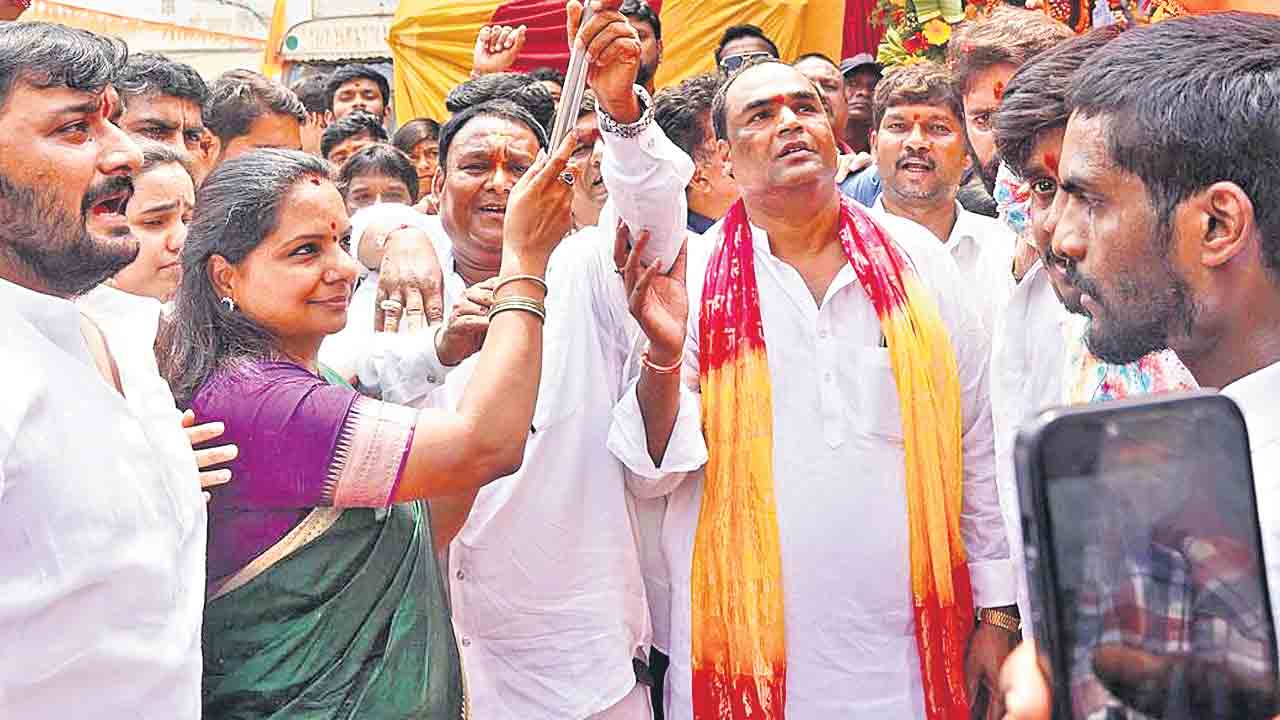 ఆదర్శమూర్తి.. శ్రీరామ చంద్రుడు