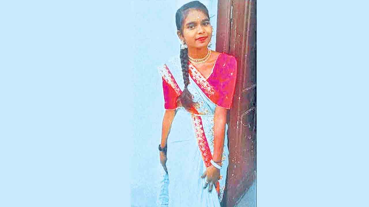 ఇంటర్‌లో ఫెయిల్‌ అయ్యామని ముగ్గురు విద్యార్థుల ఆత్మహత్య