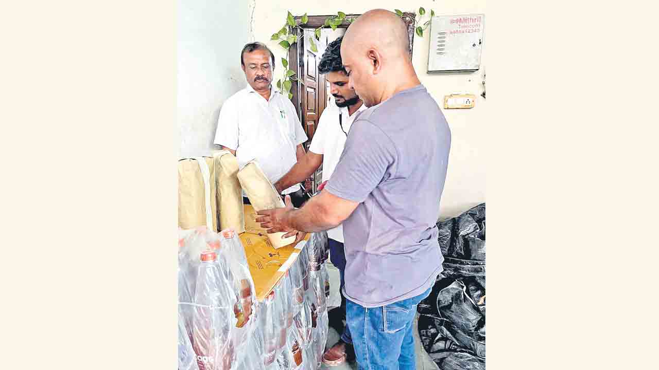 నిబంధనలు పాటించని దుకాణాల లైసెన్స్‌ రద్దు