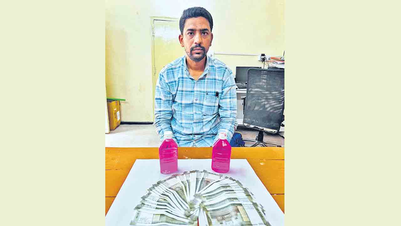 ఏసీబీకి చిక్కిన విద్యుత్‌ శాఖ ఉద్యోగి