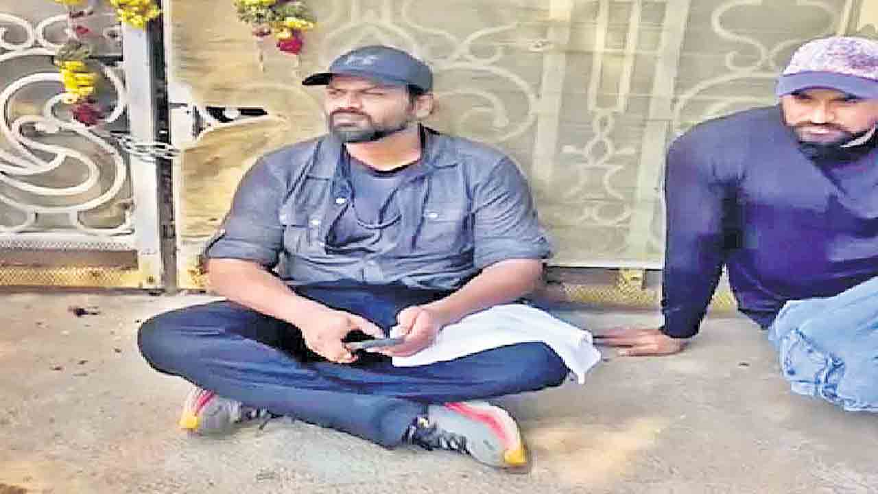 చల్లారని మంచు వివాదం