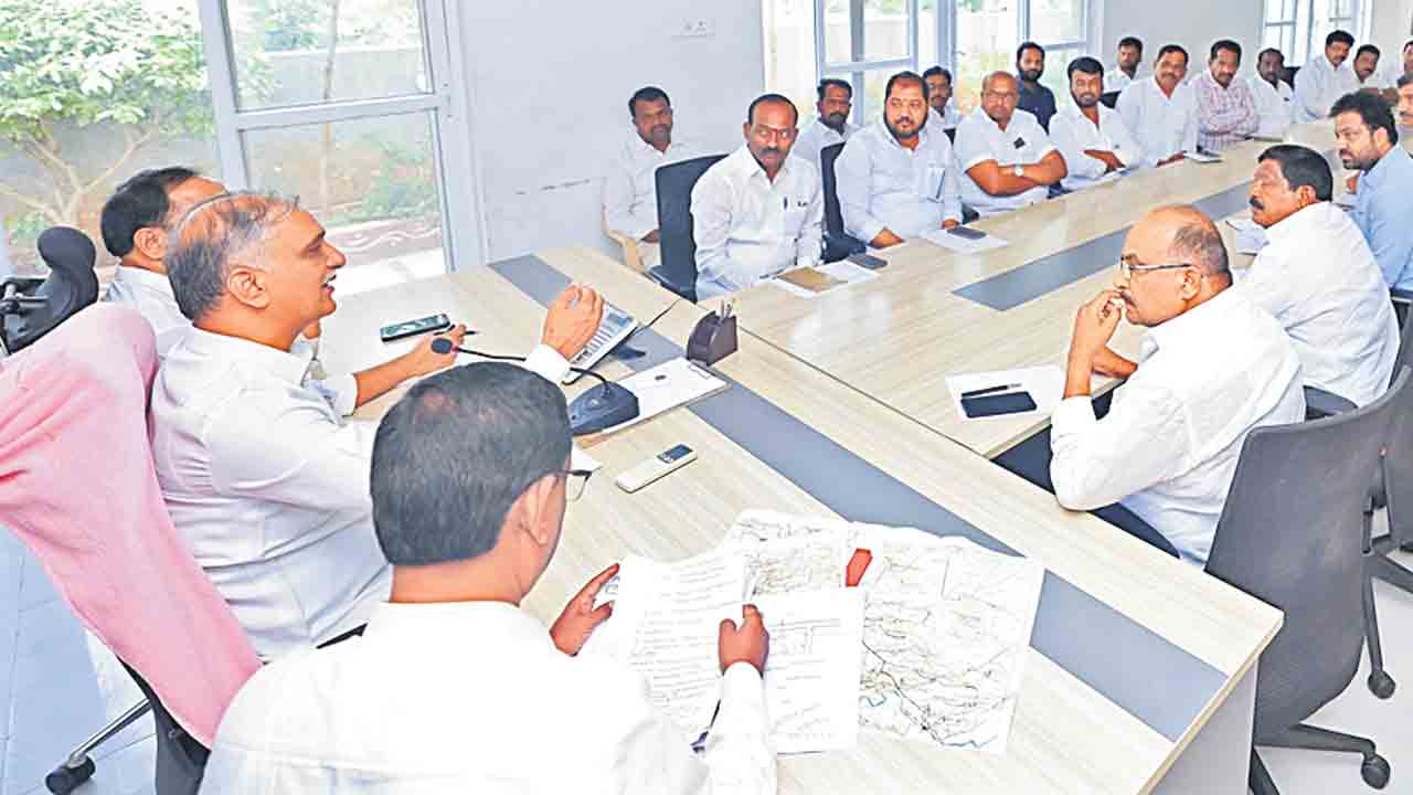 కాలువల అనుసంధానం పూర్తిచేయాలి