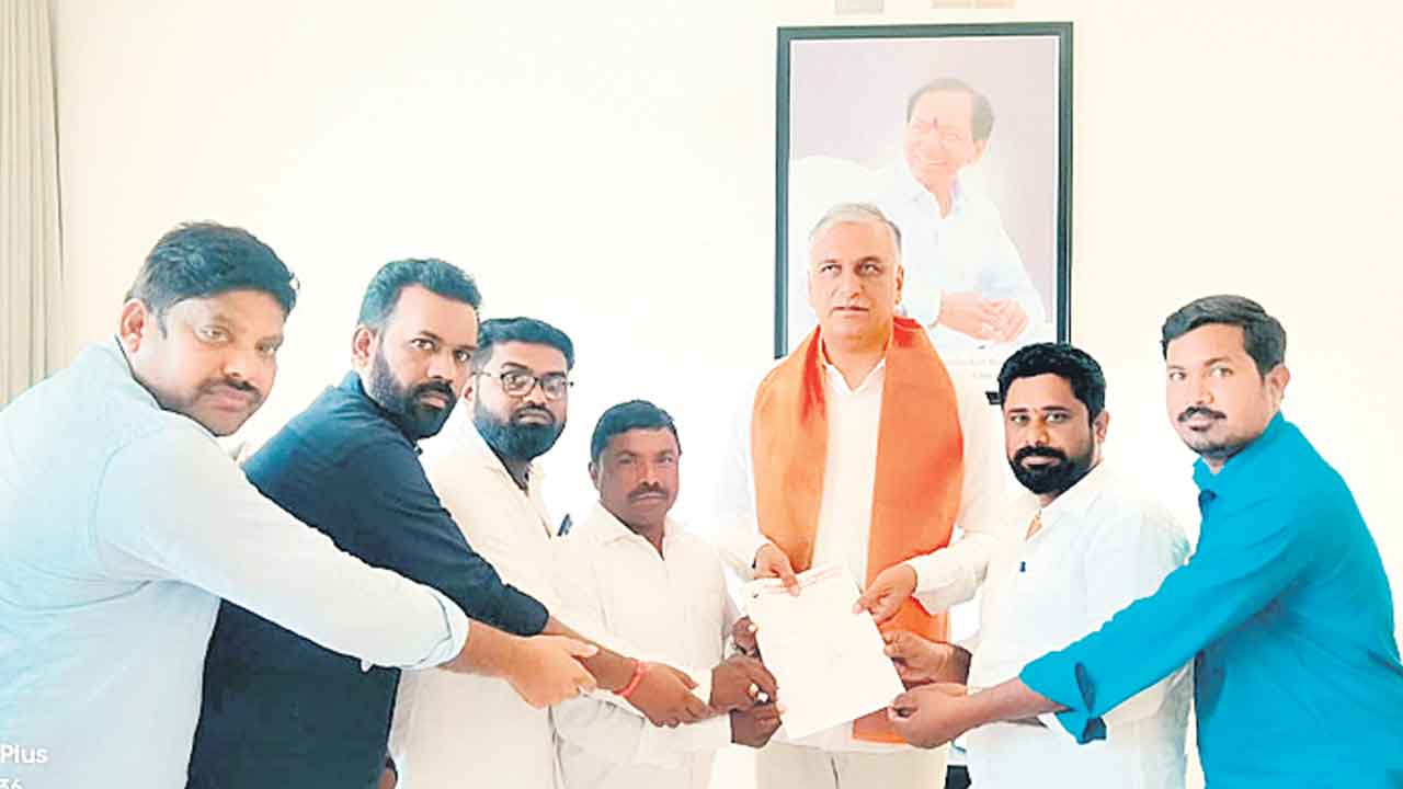 ఔట్‌ సోర్సింగ్‌ ఉద్యోగులకు కార్పొరేషన్‌ ఏర్పాటు చేయాలి