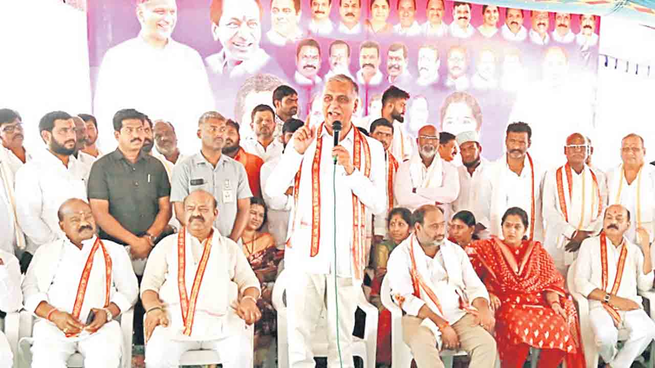 ప్రజలు కేసీఆర్‌ వైపు చూస్తున్నారు..