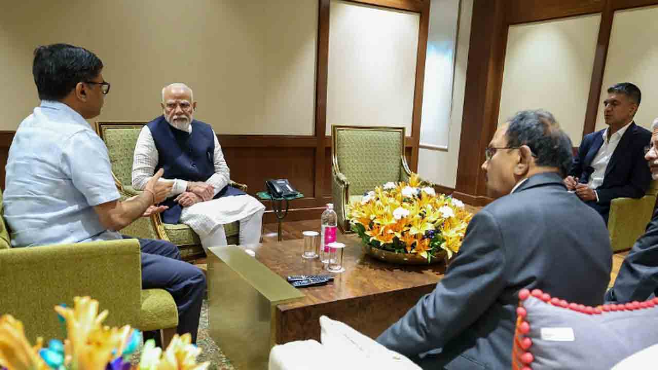 High-Level Security Meet | మోదీ నివాసంలో అత్యున్నత స్థాయి భద్రతా కమిటీ సమావేశం.. పహల్గామ్ ఉగ్రదాడిపై చర్చ